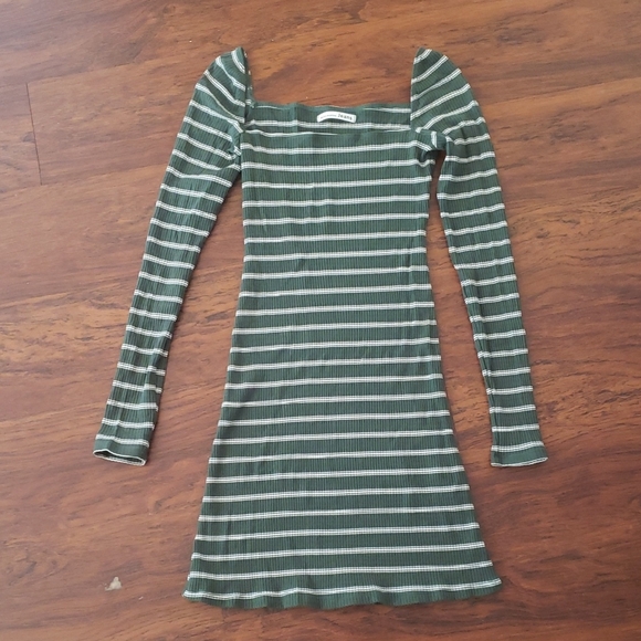 Reformation Dresses & Skirts - Reformation Striped Green Long Sleeve Chic Feminine Preppy Mini Dress Size XS